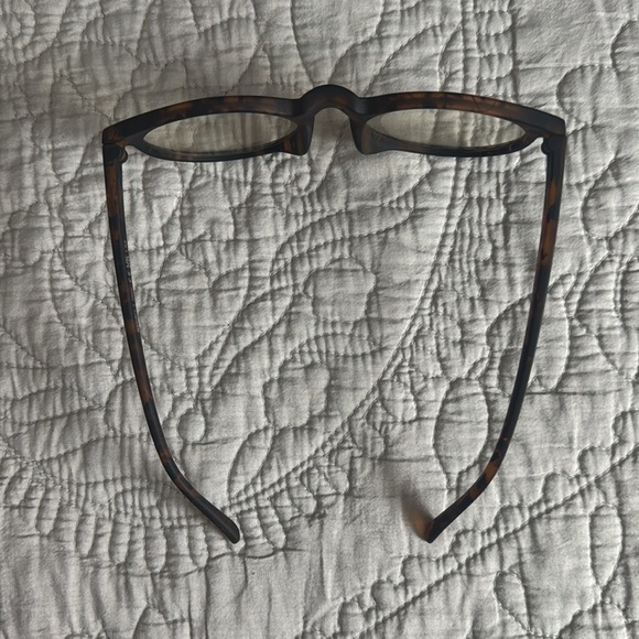 Goodr insert coin to continue blue light glasses - circle G - Picture 4 of 7